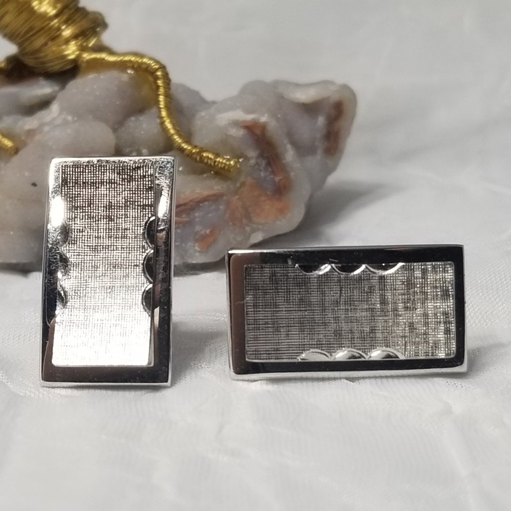 Boutons De Manchette Vintage Swank - Argenté Et Gravé - Occasion